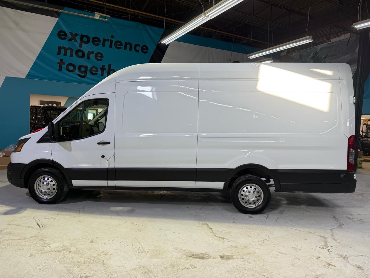2024 Ford Transit Cargo Van AWD   T-250 148 EL   EXTRA LONG   CAMERA   HIGH RO Photo2
