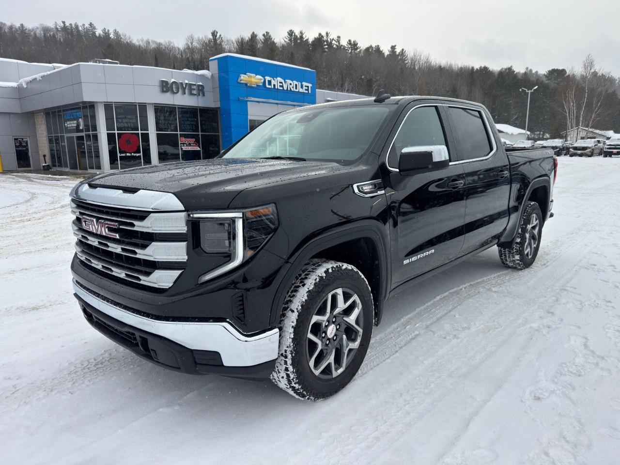 2026 GMC Sierra 1500 Crew Cab Short Box 4-Wheel Drive SLE Photo