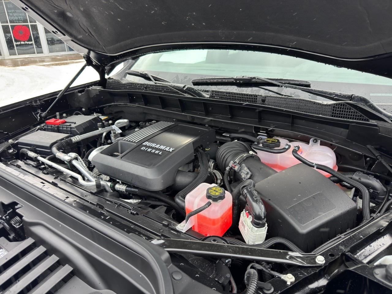 2026 GMC Sierra 1500 Crew Cab Short Box 4-Wheel Drive SLE Photo