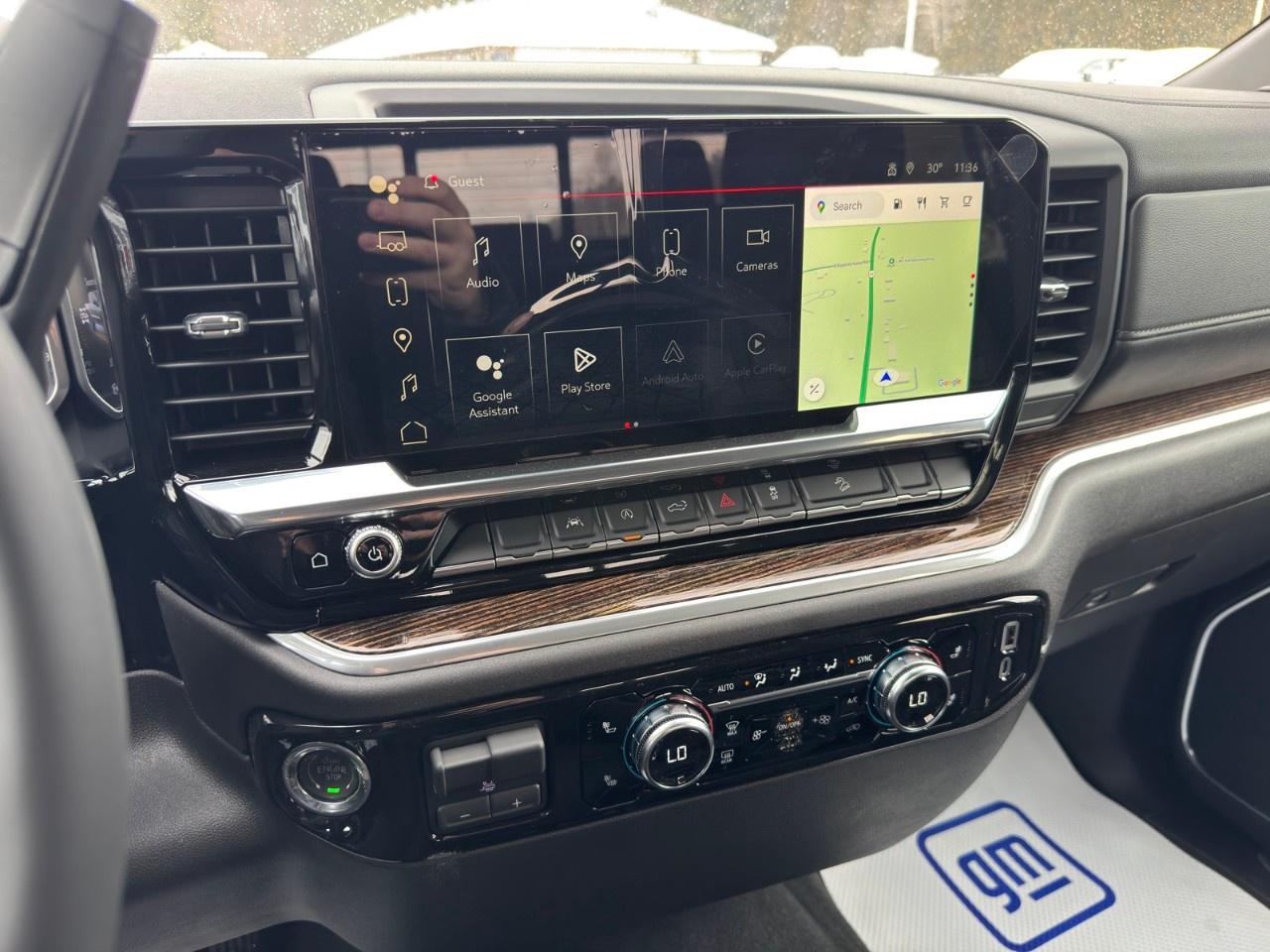 2026 GMC Sierra 1500 Crew Cab Short Box 4-Wheel Drive SLE Photo