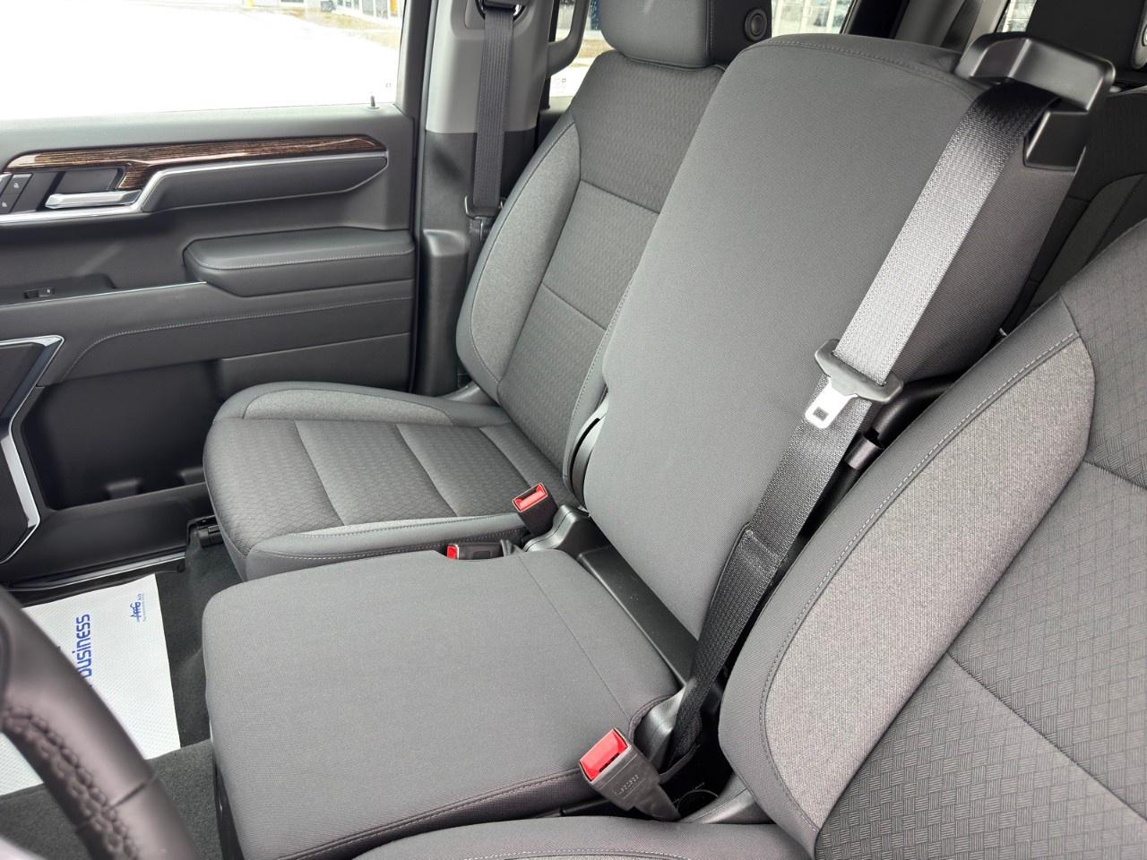 2026 GMC Sierra 1500 Crew Cab Short Box 4-Wheel Drive SLE Photo