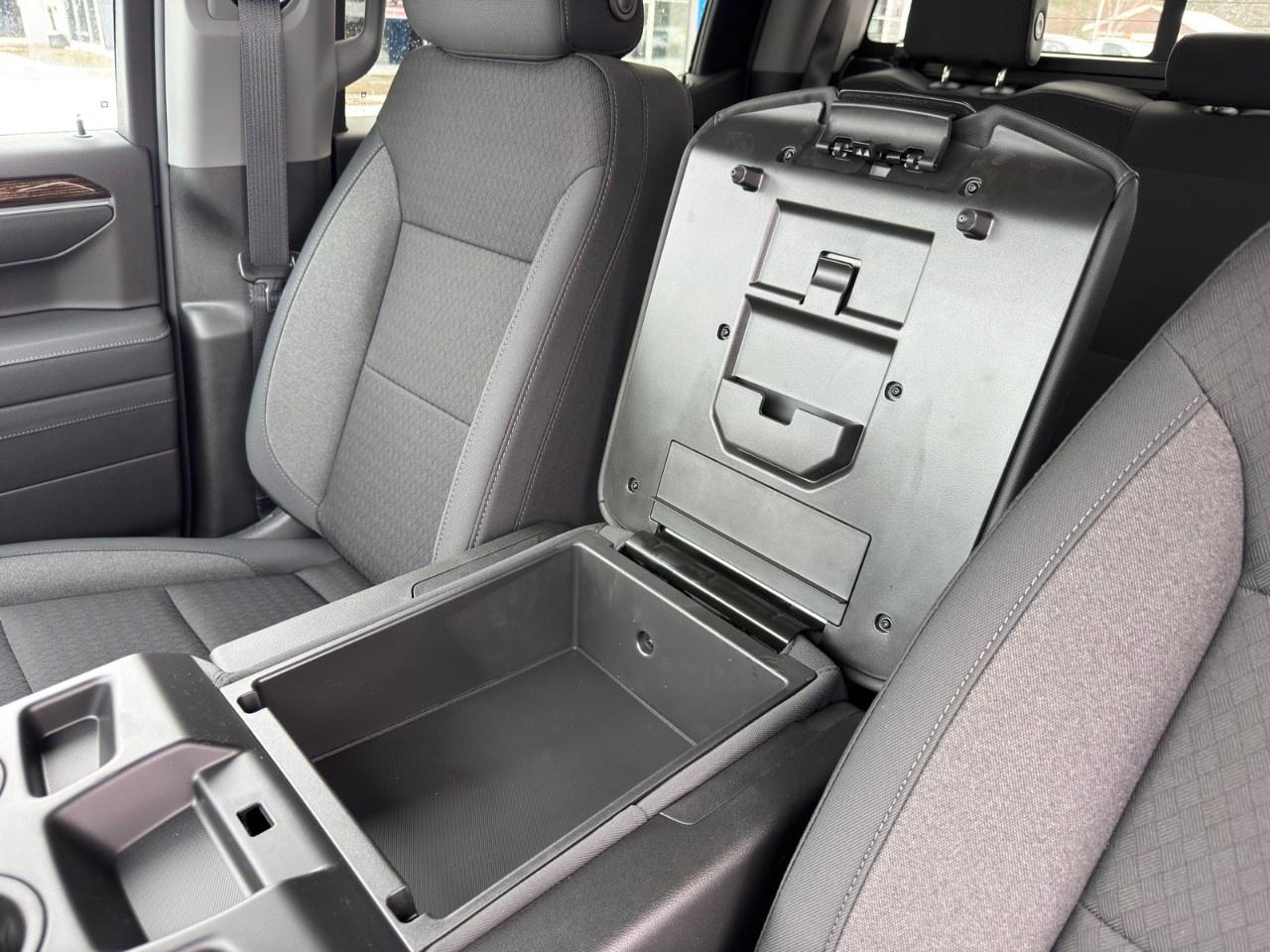 2026 GMC Sierra 1500 Crew Cab Short Box 4-Wheel Drive SLE Photo