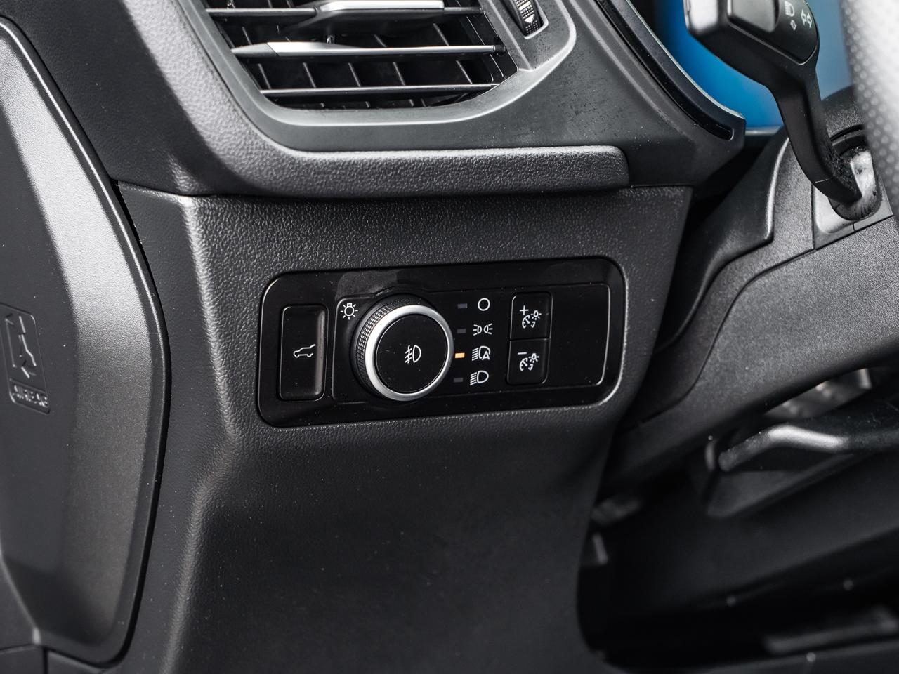 2025 Ford Escape ST-Line Select AWD Photo