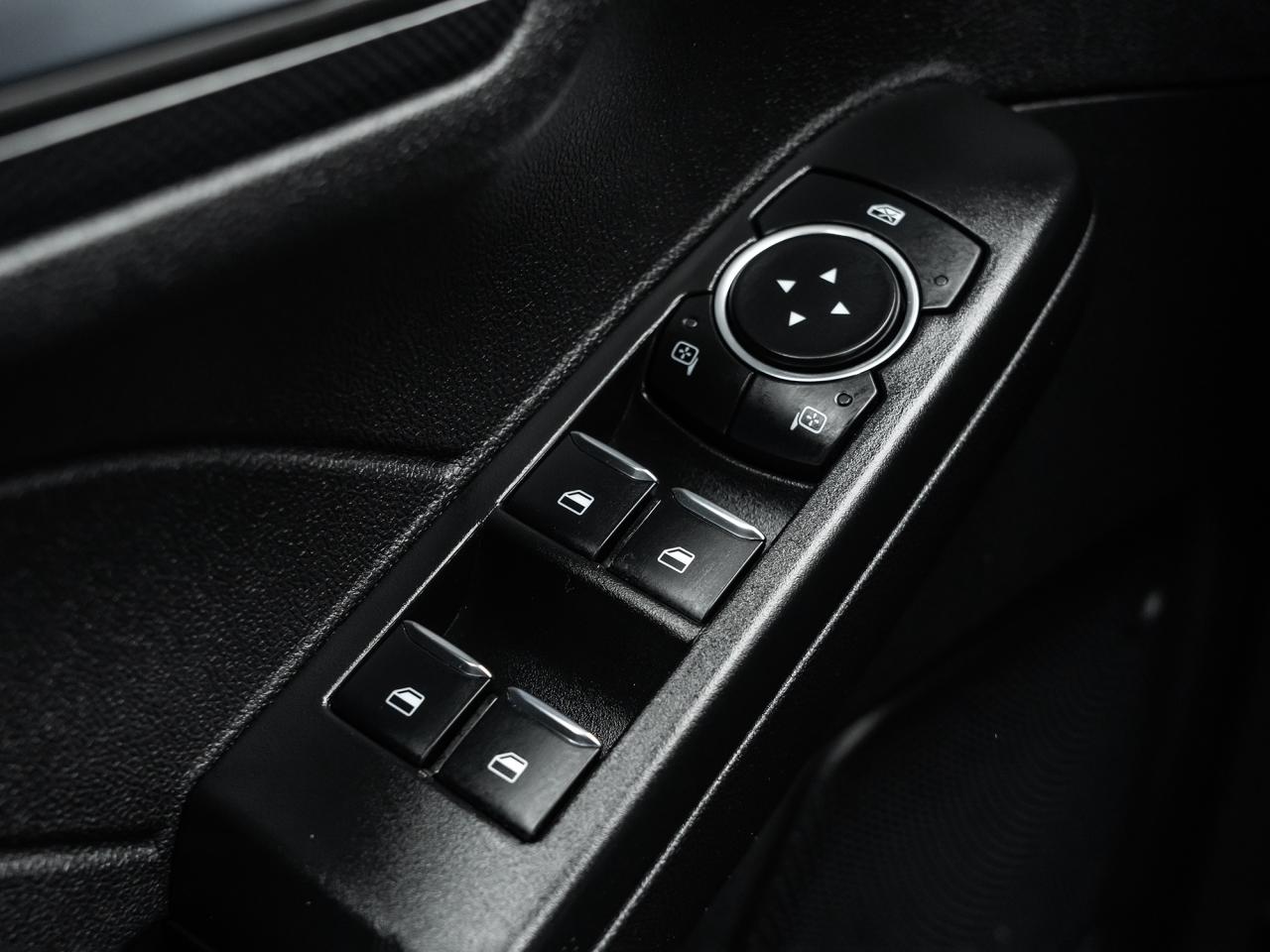 2025 Ford Escape ST-Line Select AWD Photo