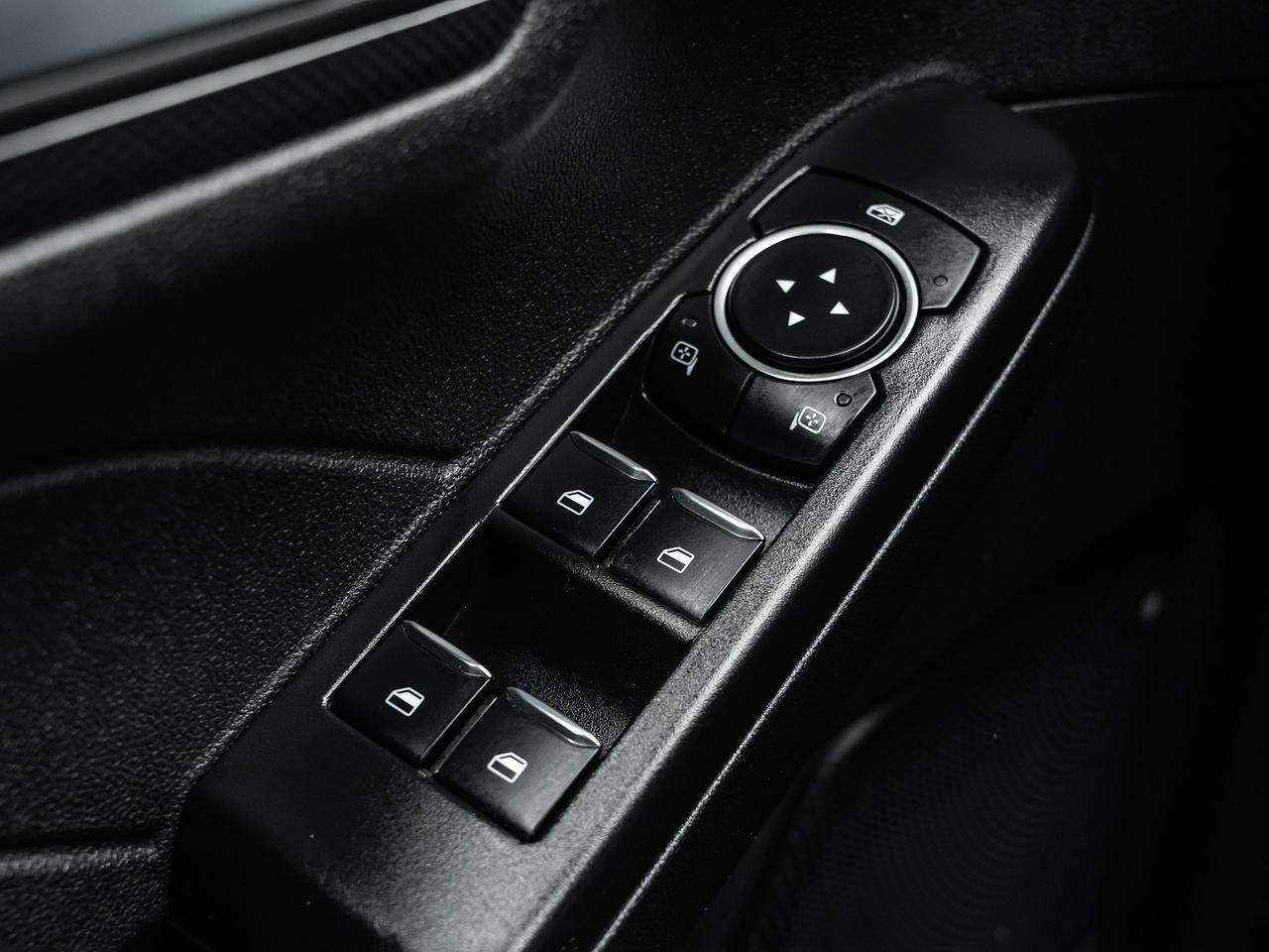 2025 Ford Escape ST-Line Select AWD Photo