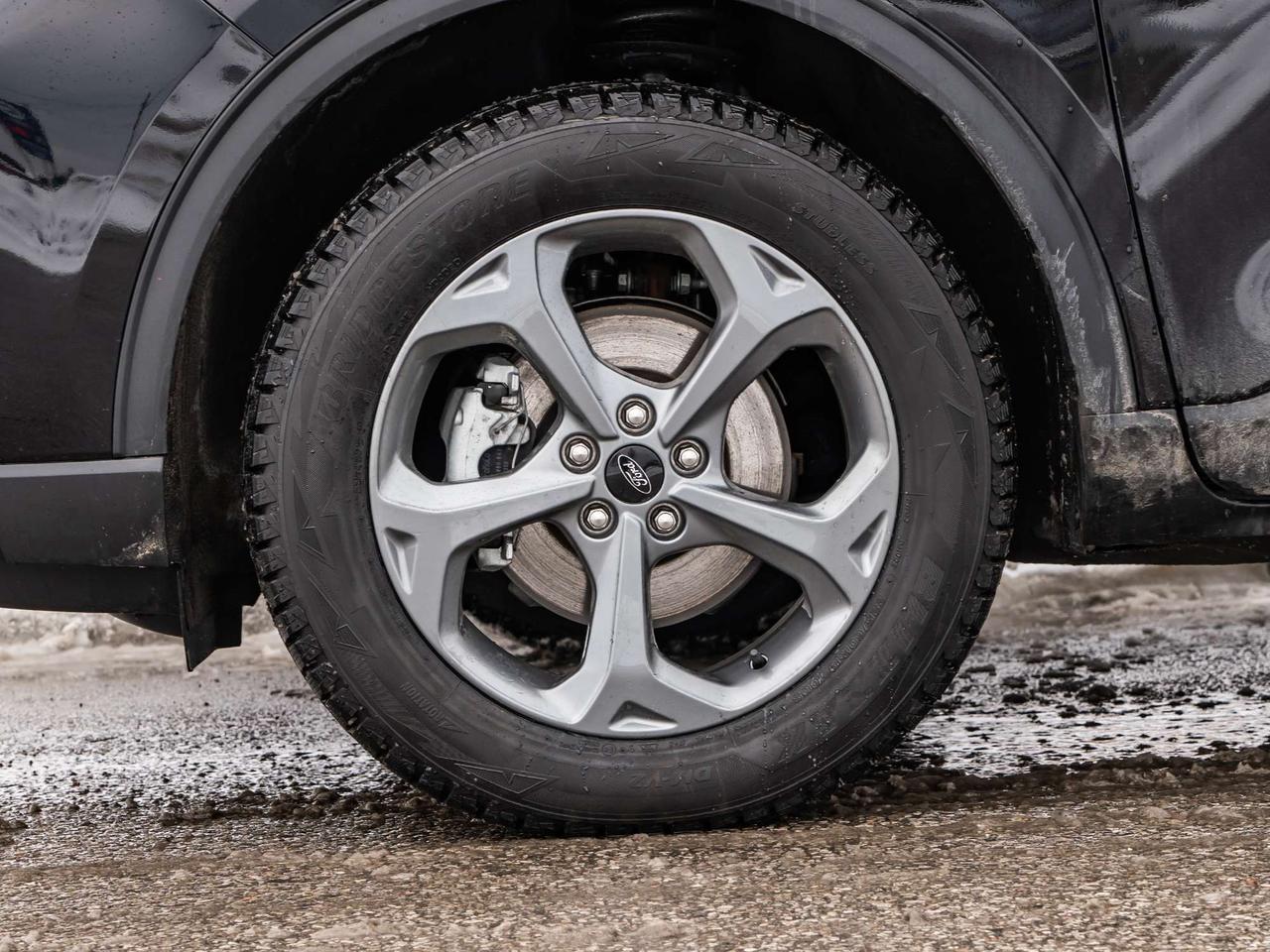 2025 Ford Escape ST-Line Select AWD Photo