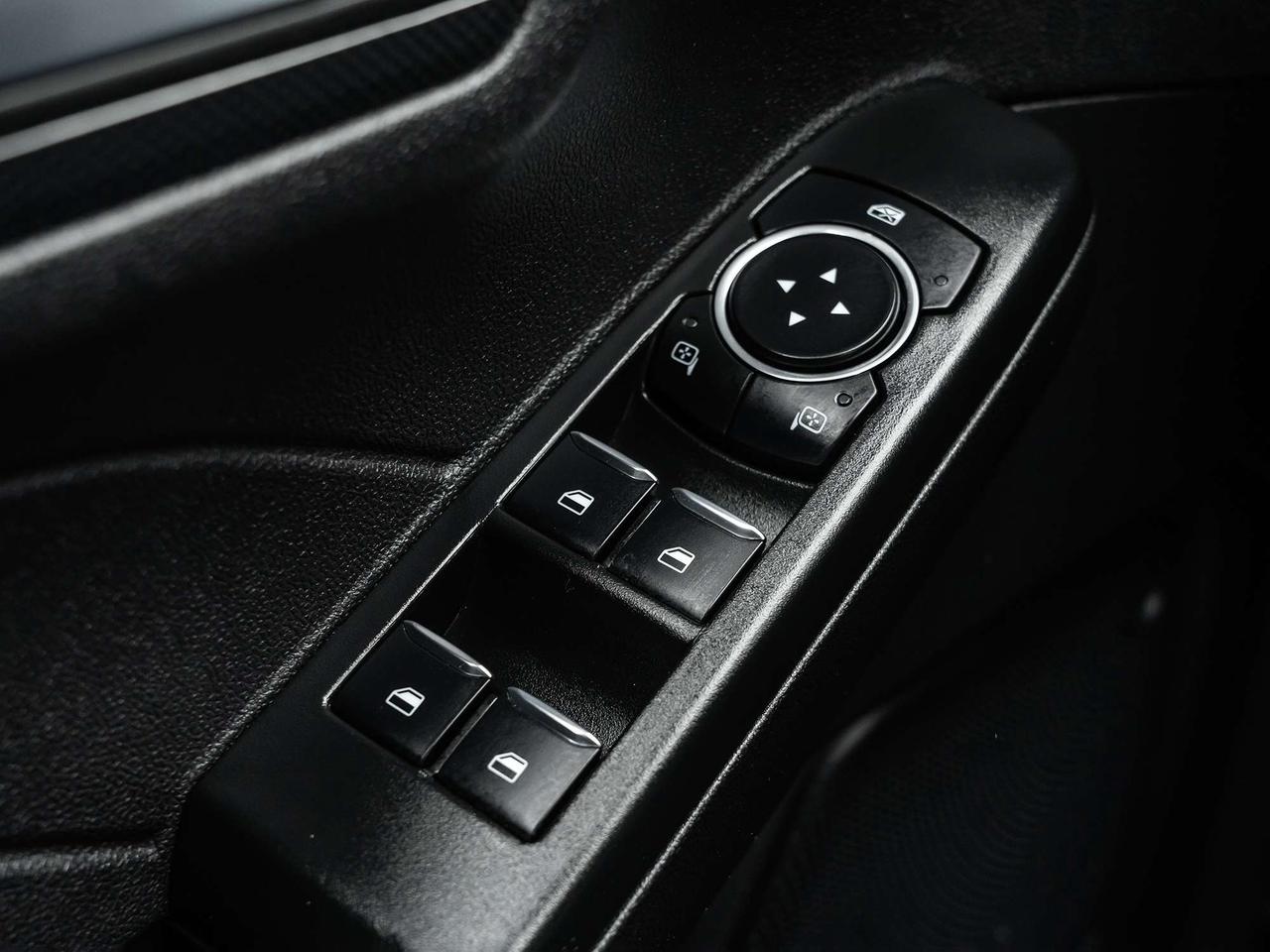 2025 Ford Escape ST-Line Select AWD Photo