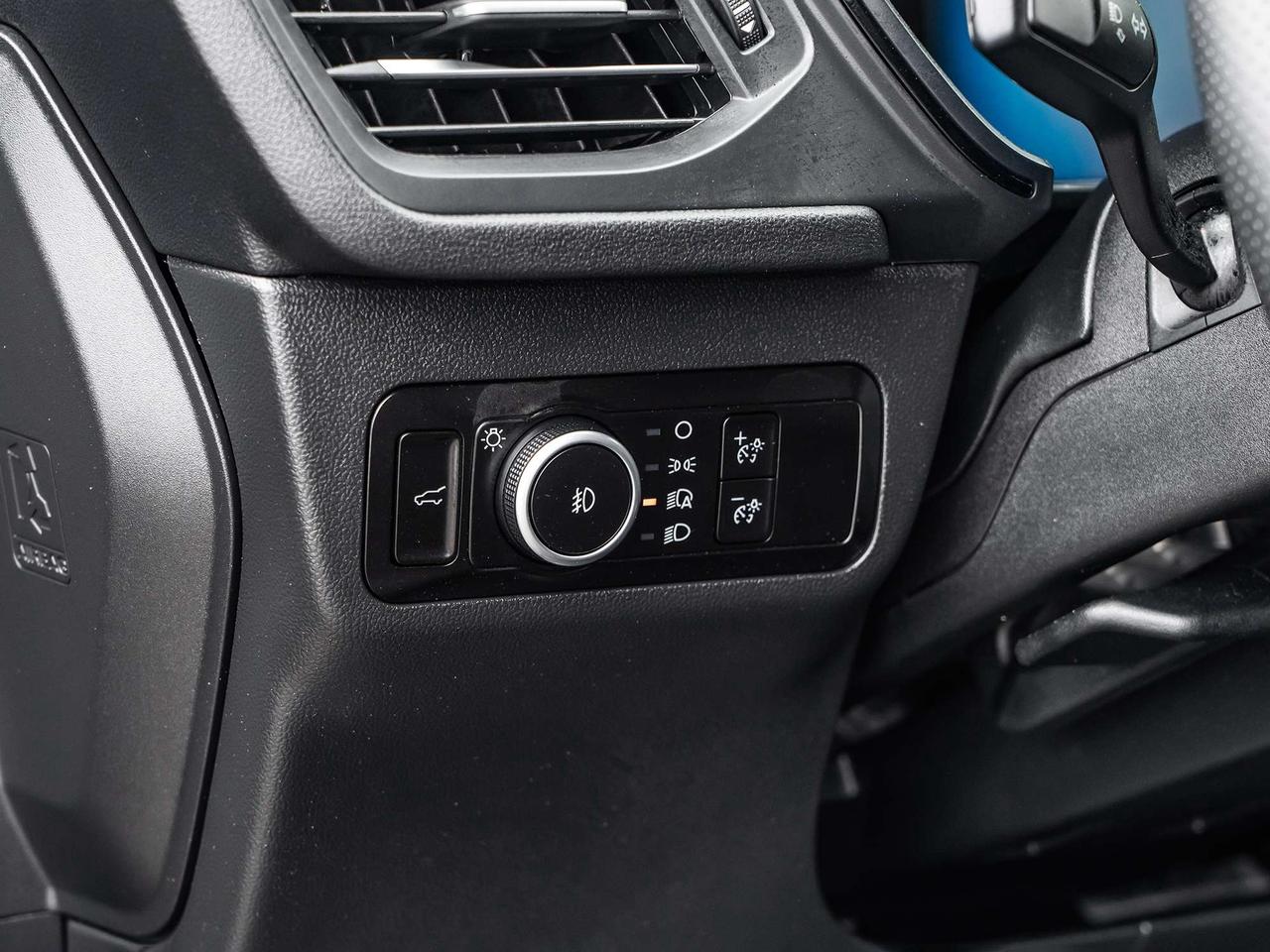 2025 Ford Escape ST-Line Select AWD Photo