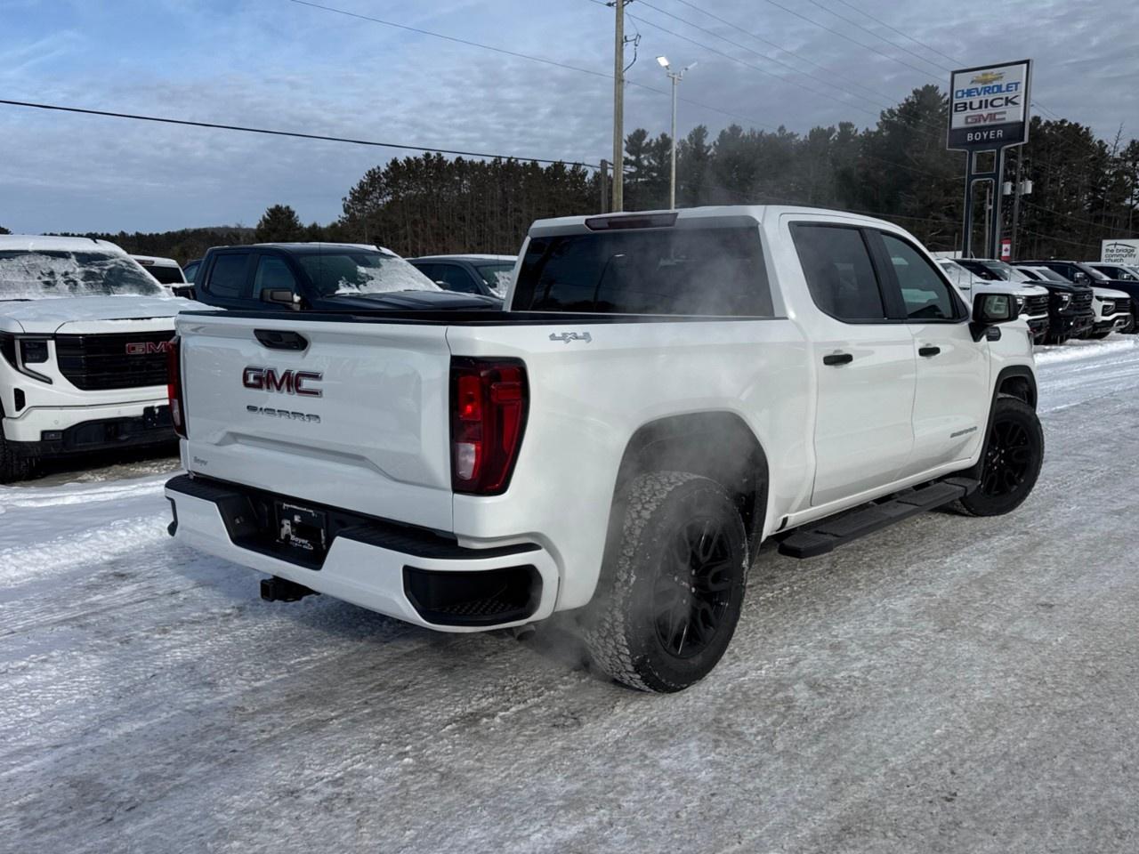 2026 GMC Sierra 1500 Crew Cab Short Box 4-Wheel Drive Pro Photo4