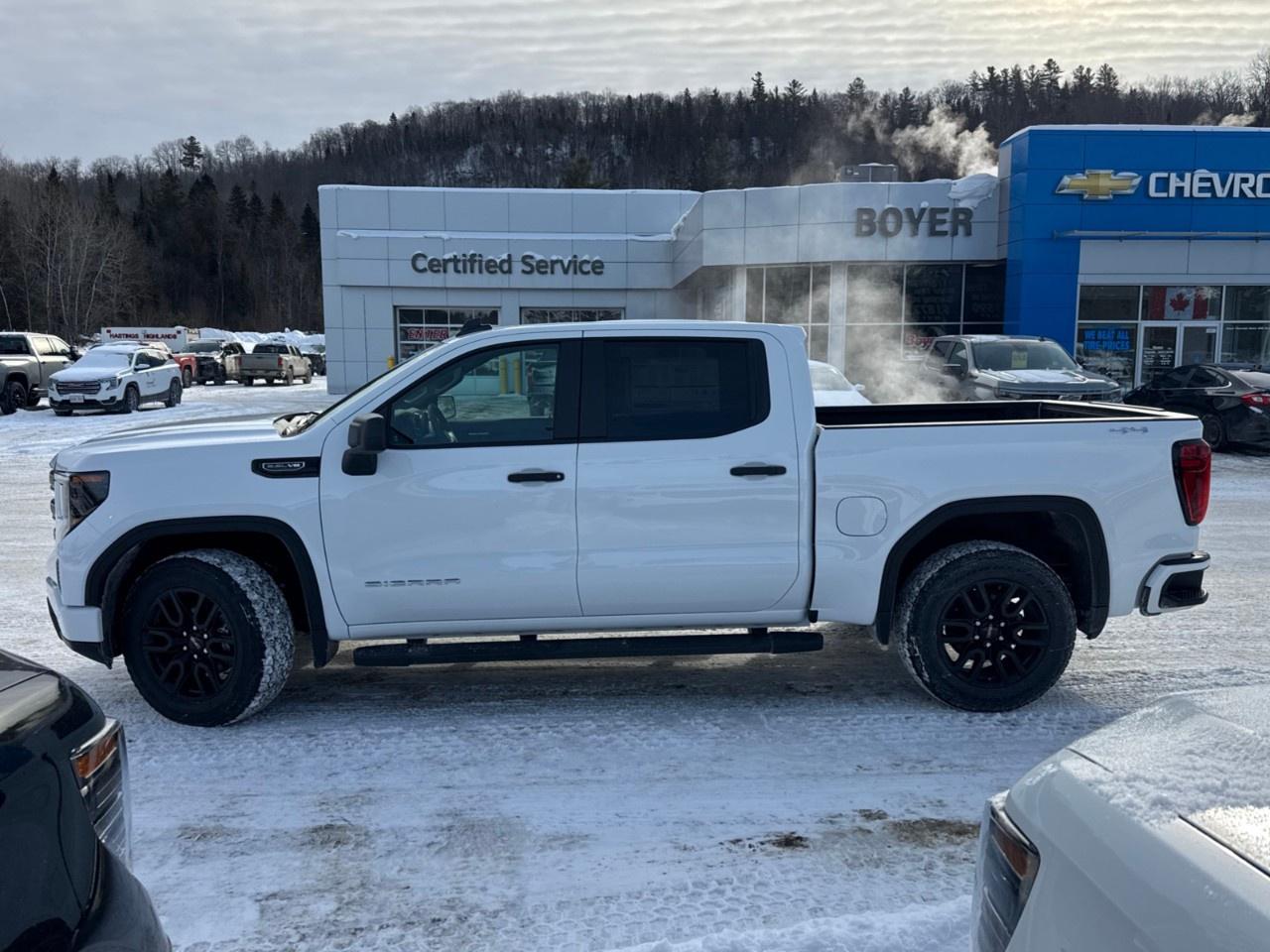 2026 GMC Sierra 1500 Crew Cab Short Box 4-Wheel Drive Pro Photo