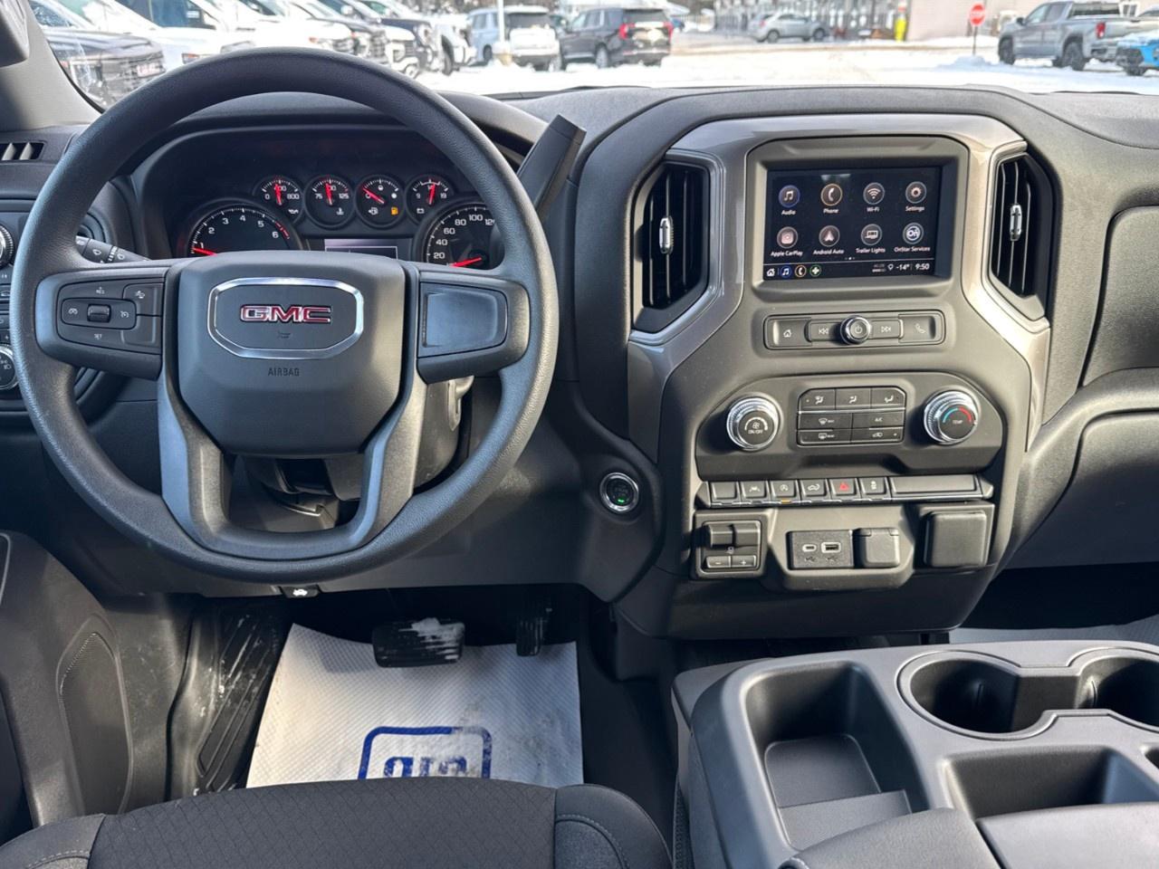 2026 GMC Sierra 1500 Crew Cab Short Box 4-Wheel Drive Pro Photo