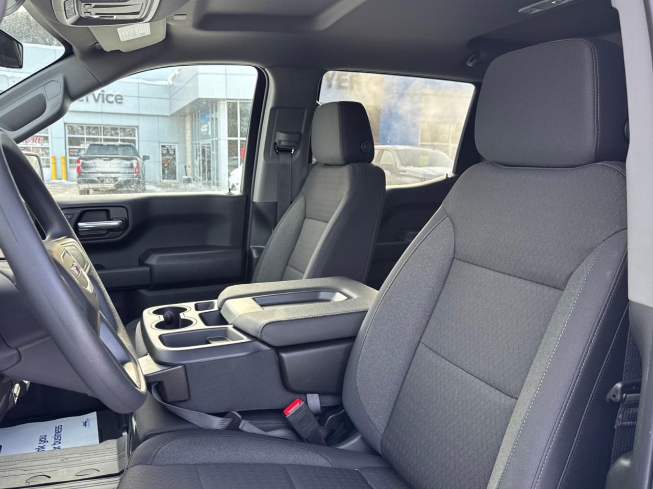 2026 GMC Sierra 1500 Crew Cab Short Box 4-Wheel Drive Pro Photo