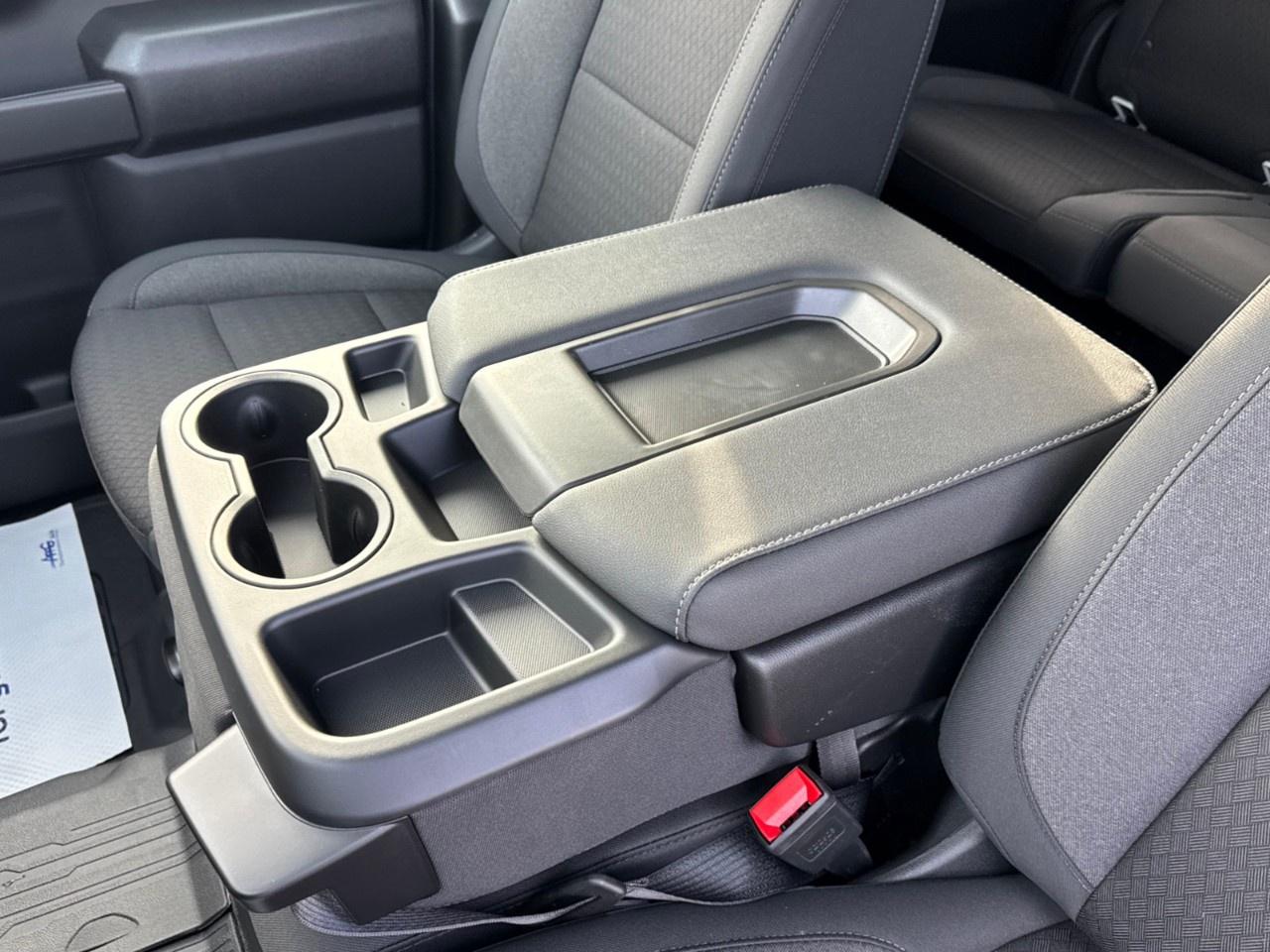 2026 GMC Sierra 1500 Crew Cab Short Box 4-Wheel Drive Pro Photo