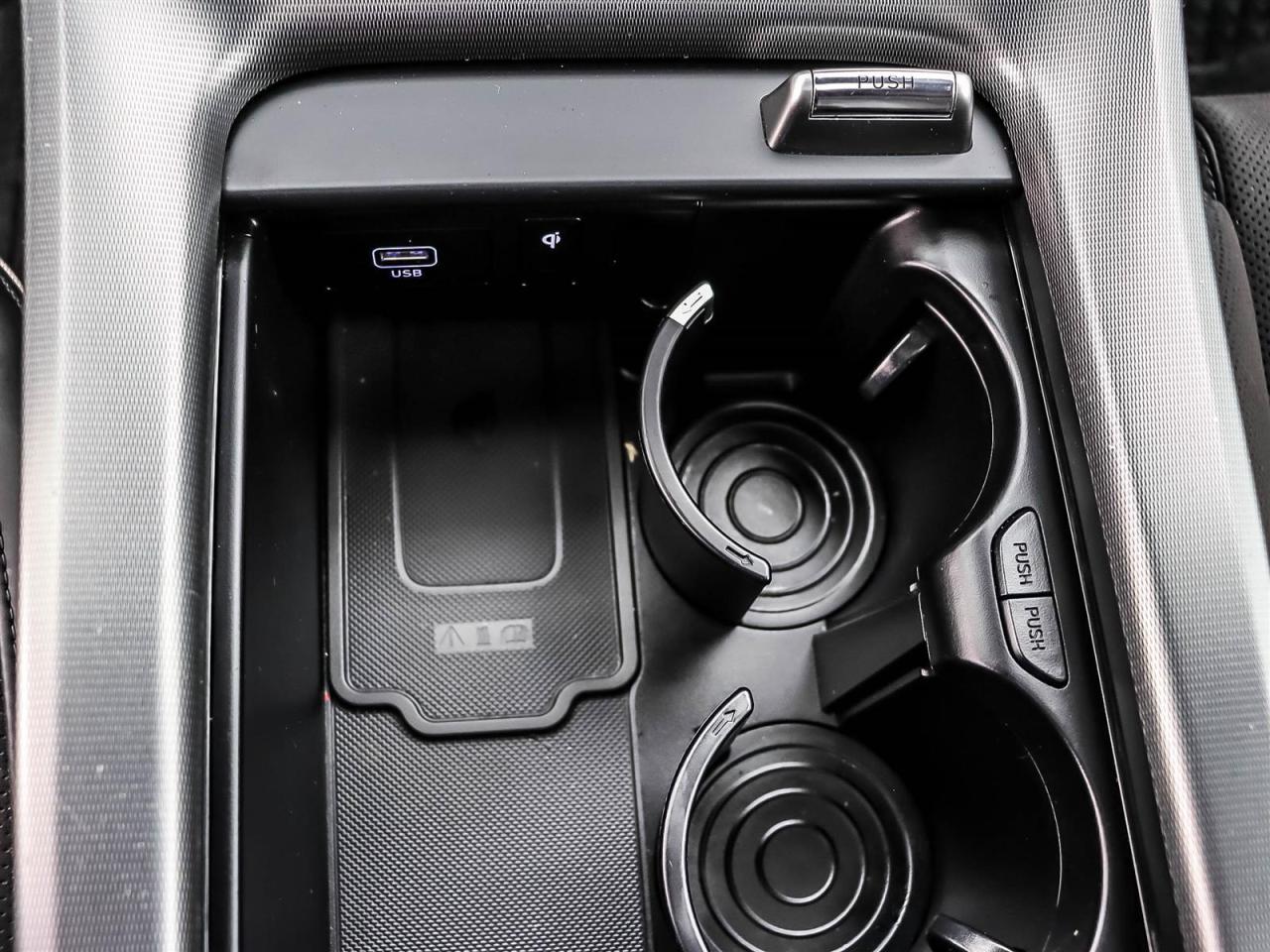 2025 Hyundai PALISADE Ultimate Calligraphy Night Photo