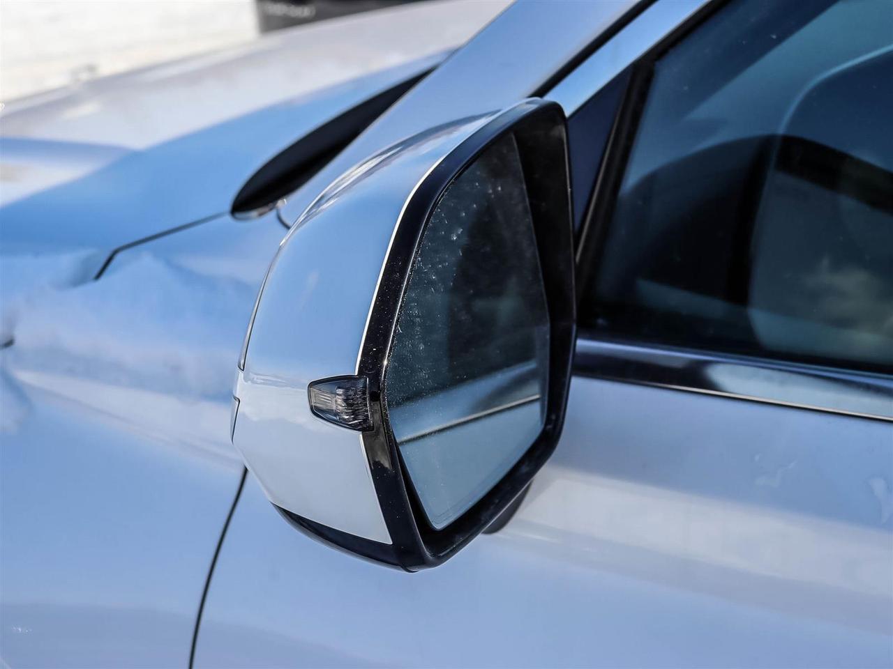 2025 Hyundai PALISADE Ultimate Calligraphy Night Photo