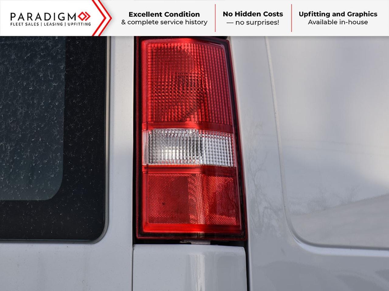 2024 Chevrolet Express 135"wb Low roof Photo