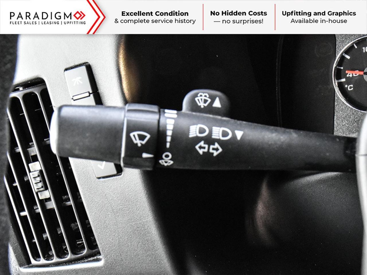 2024 Chevrolet Express 135"wb Low roof Photo