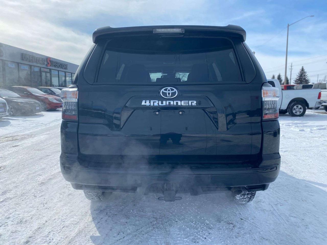 2022 Toyota 4Runner 4x4 ~Heated Leather ~Sunroof ~Bluetooth ~Camera Photo2