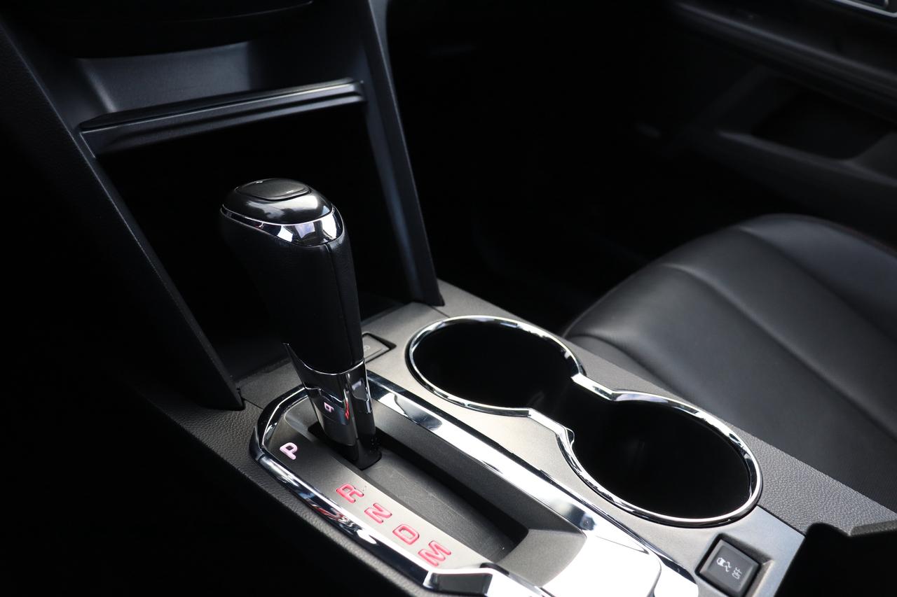 2017 GMC Terrain SLT SUNROOF LEATHER BLIND SPOT HTD SEAT REMOTE STR Photo