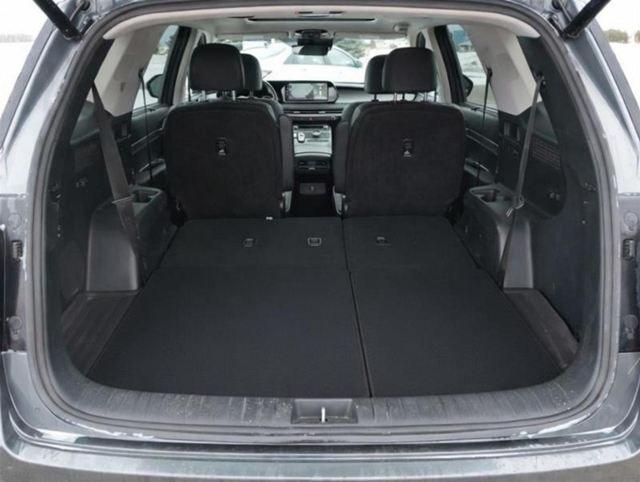 2023 Hyundai PALISADE AWD Urban 7P Photo