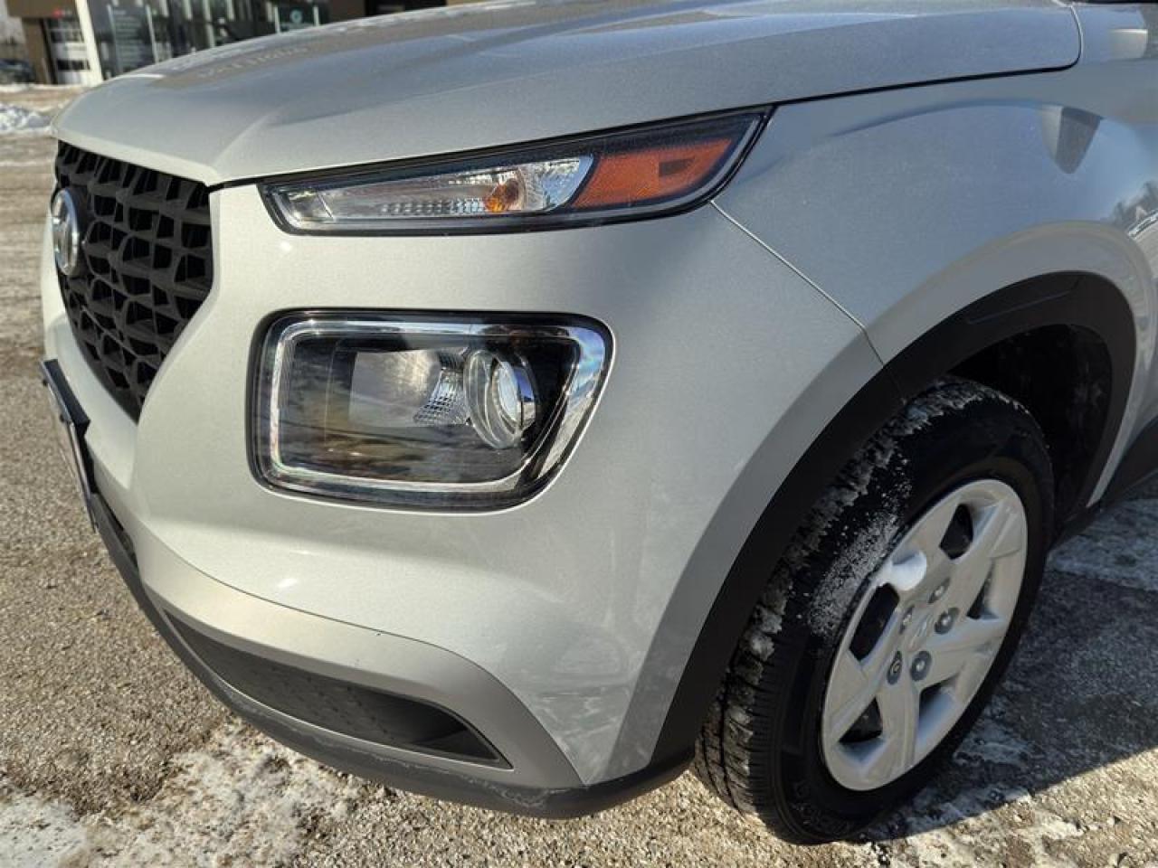 2021 Hyundai Venue FWD Essential IVT Photo