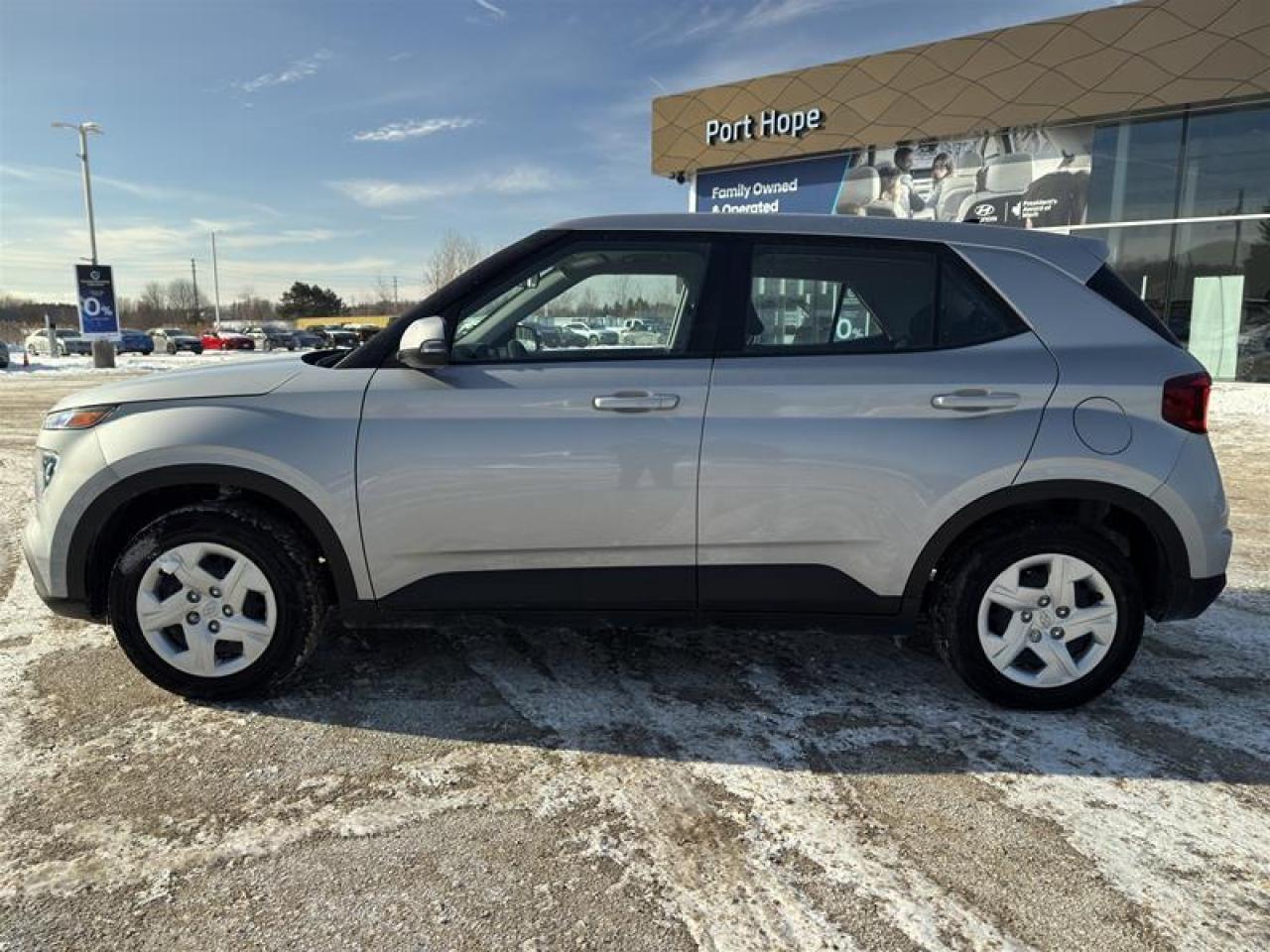 2021 Hyundai Venue FWD Essential IVT Photo