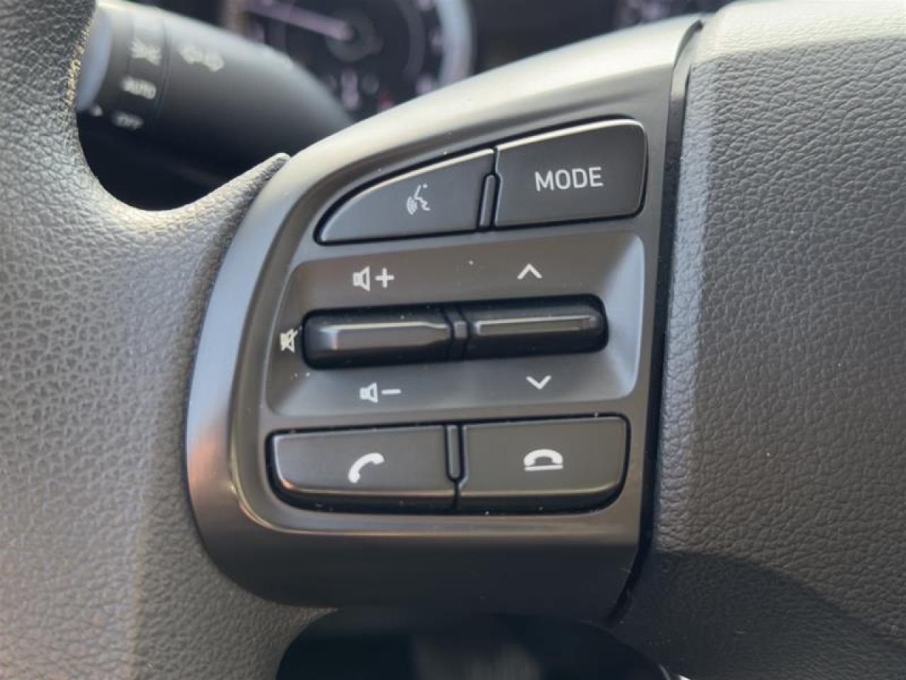 2021 Hyundai Venue FWD Essential IVT Photo