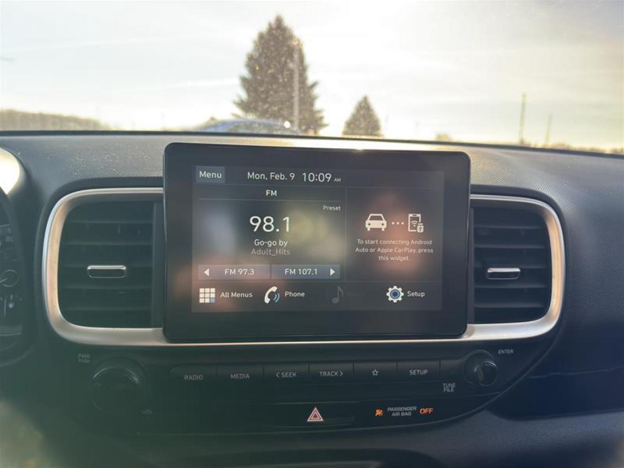 2021 Hyundai Venue FWD Essential IVT Photo