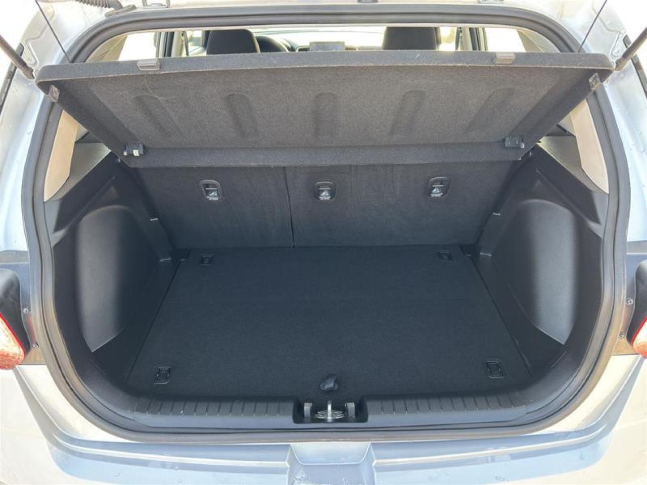 2021 Hyundai Venue FWD Essential IVT Photo