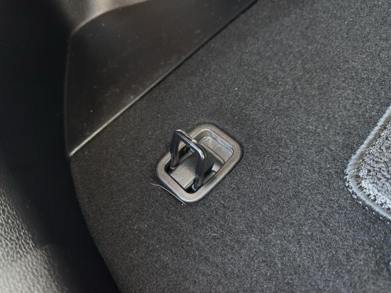 2021 Hyundai Venue FWD Essential IVT Photo