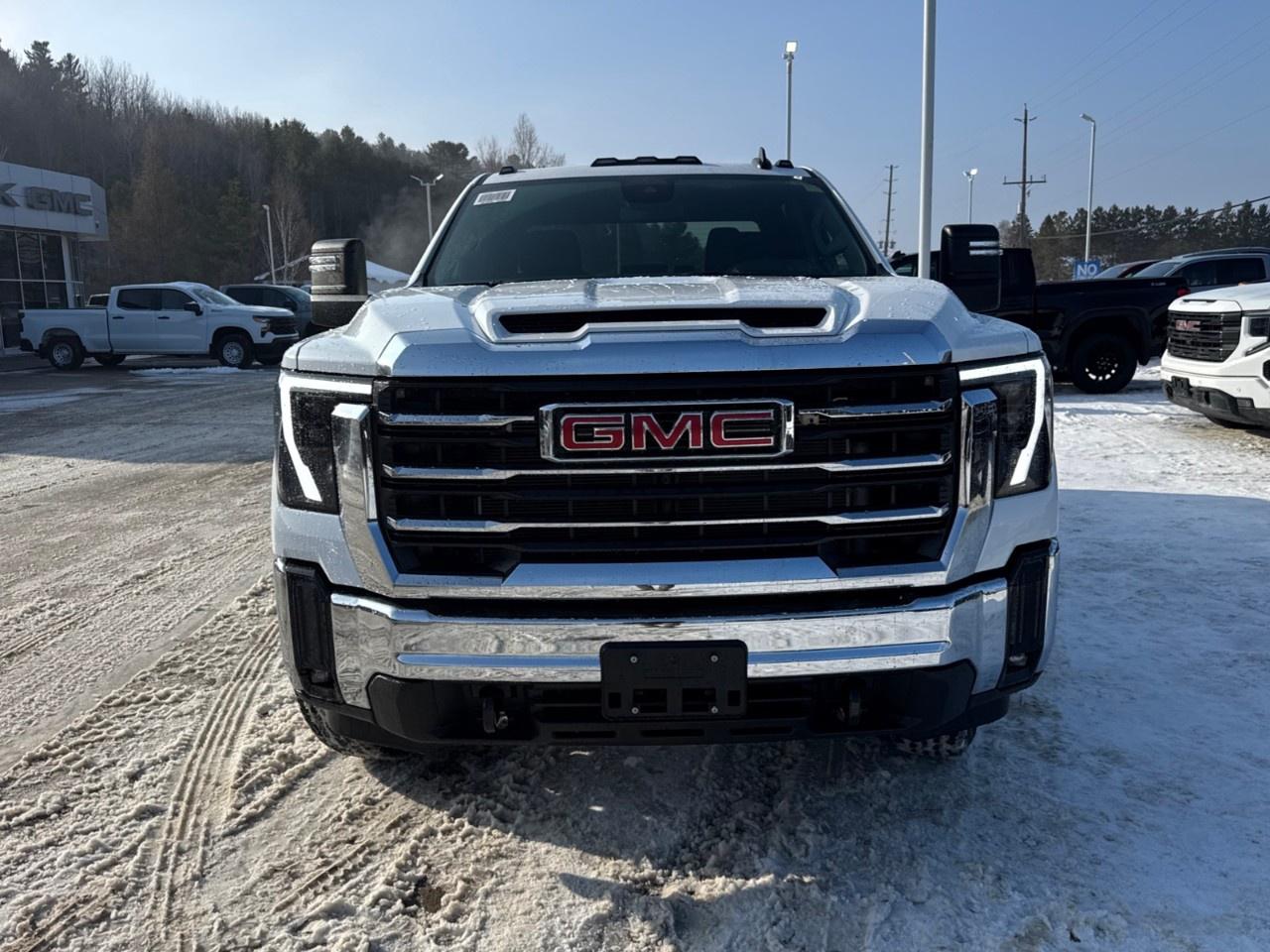 2026 GMC SIERRA 2500HD Crew Cab Standard Box 4-Wheel Drive SLE Photo