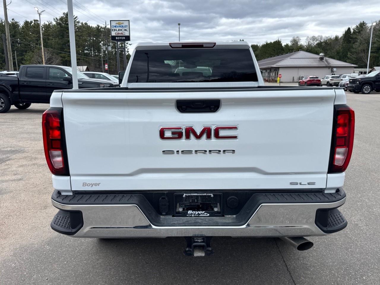 2026 GMC SIERRA 2500HD Crew Cab Standard Box 4-Wheel Drive SLE Photo
