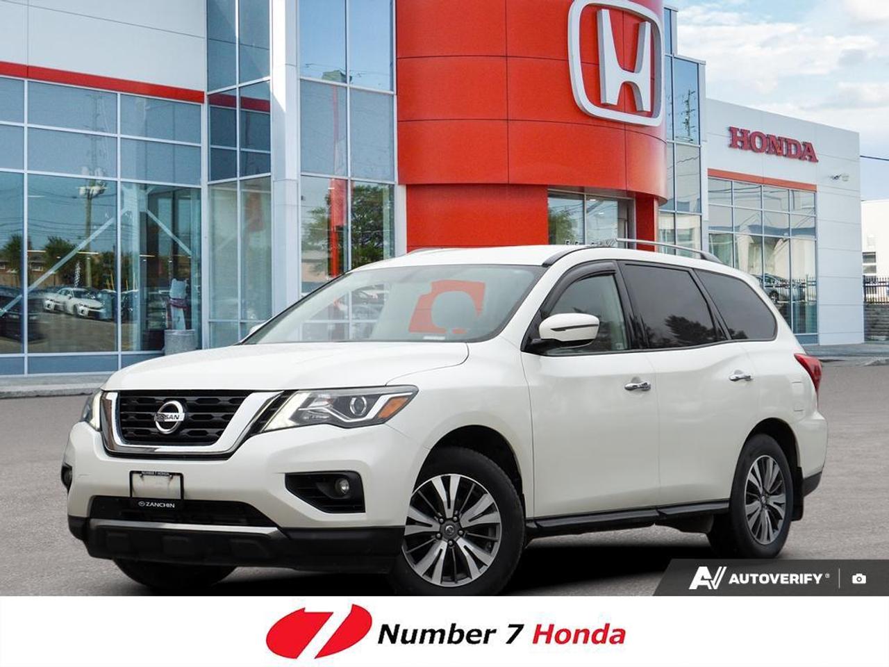 2017 Nissan Pathfinder 4DR 4WD SV Photo