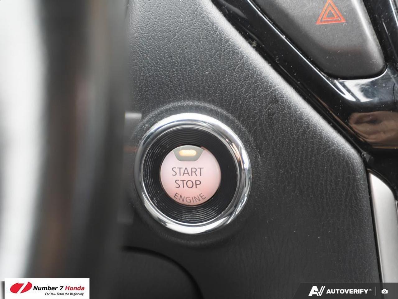 2017 Nissan Pathfinder 4DR 4WD SV Photo