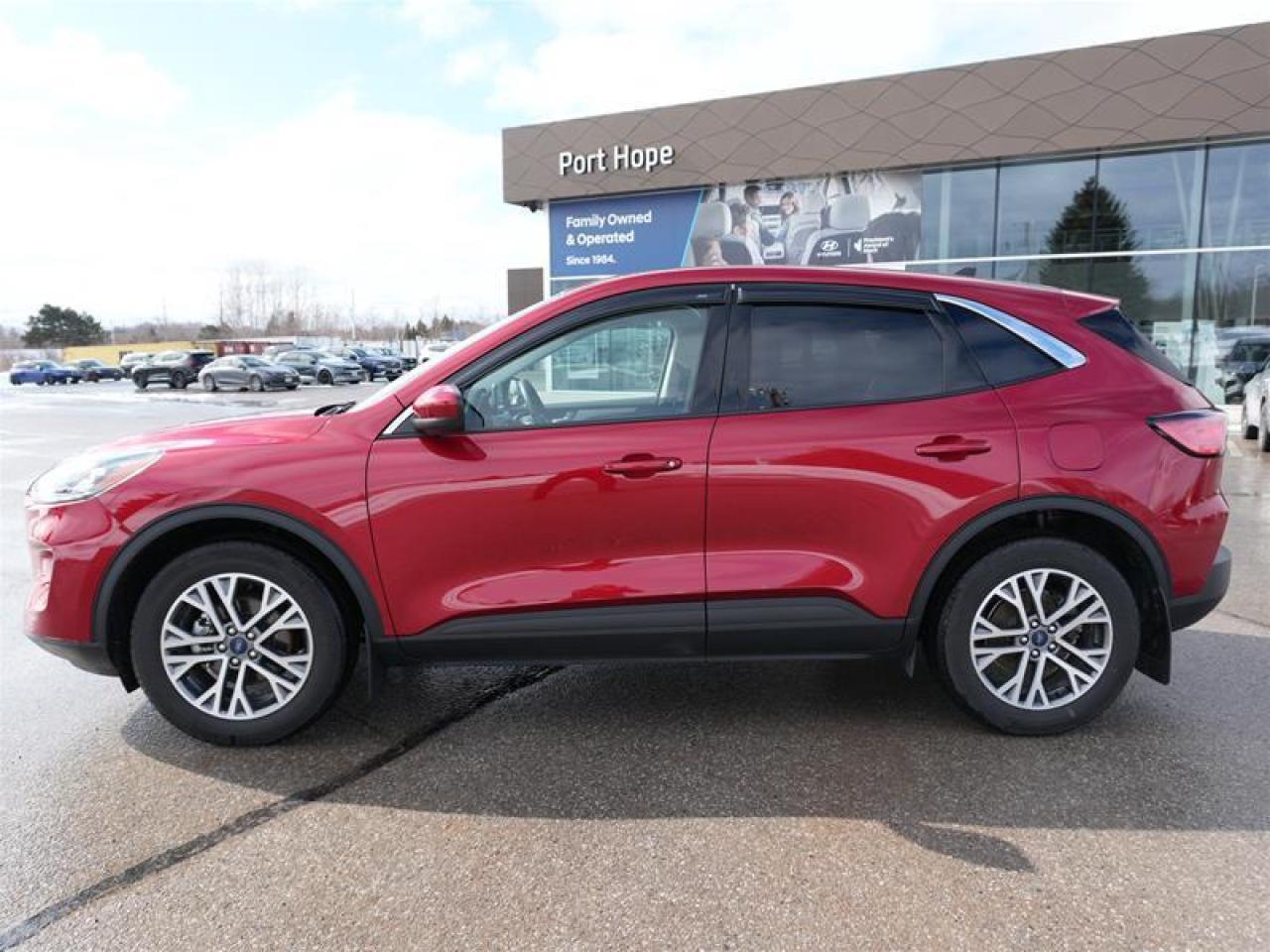 2022 Ford Escape Titanium AWD Photo