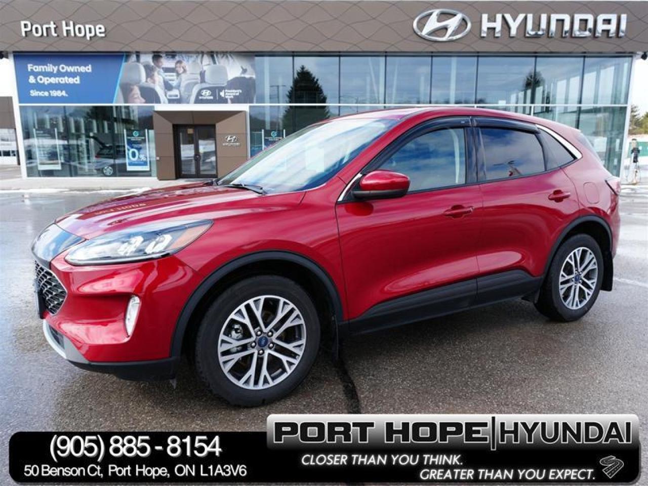 2022 Ford Escape Titanium AWD Photo0