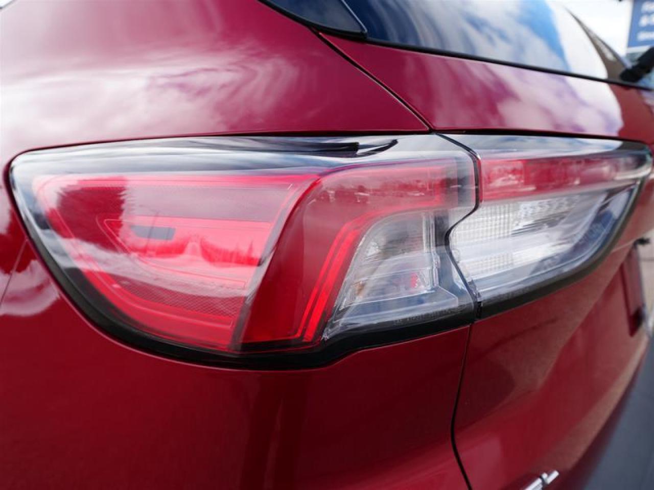 2022 Ford Escape Titanium AWD Photo