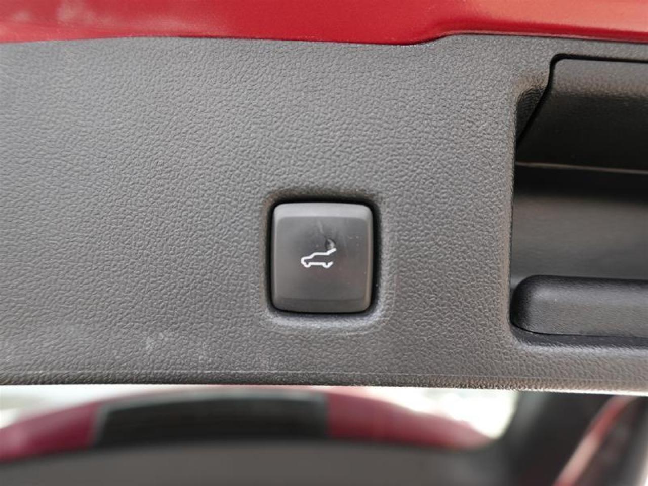 2022 Ford Escape Titanium AWD Photo