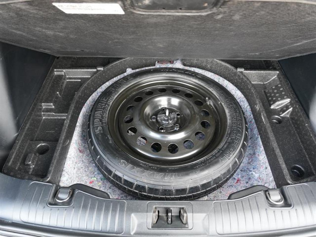 2022 Ford Escape Titanium AWD Photo