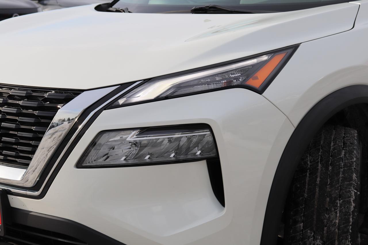 2021 Nissan Rogue SV PREMIUM PACKAGE 1 OWNER NO ACCIDENTS Photo