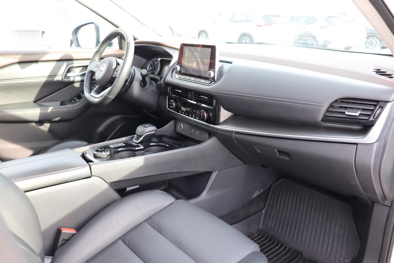 2021 Nissan Rogue SV PREMIUM PACKAGE 1 OWNER NO ACCIDENTS Photo