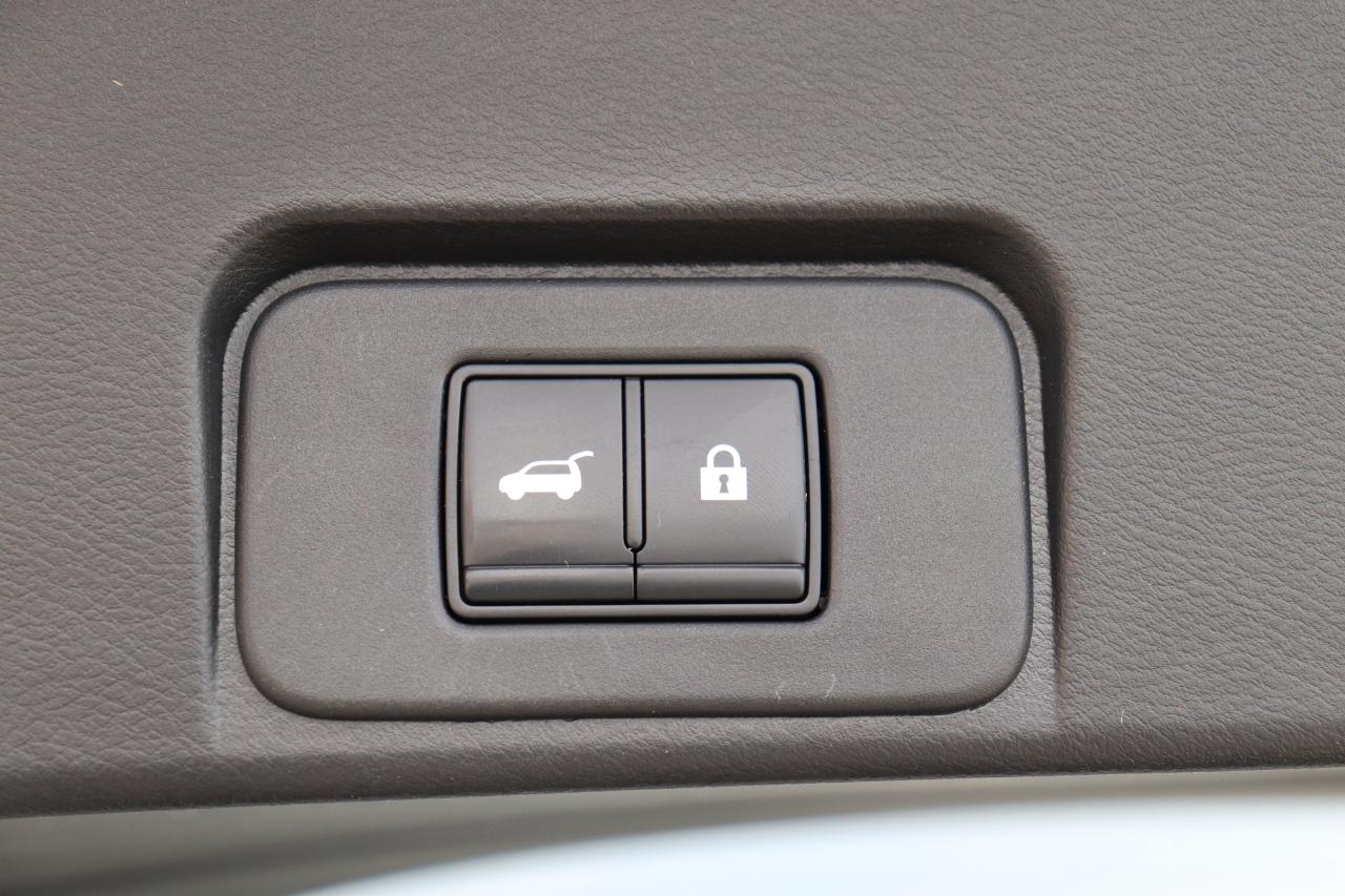 2021 Nissan Rogue SV PREMIUM PACKAGE 1 OWNER NO ACCIDENTS Photo