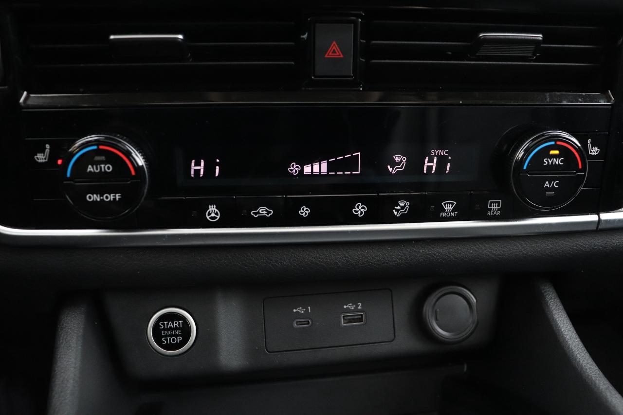 2021 Nissan Rogue SV PREMIUM PACKAGE 1 OWNER NO ACCIDENTS Photo