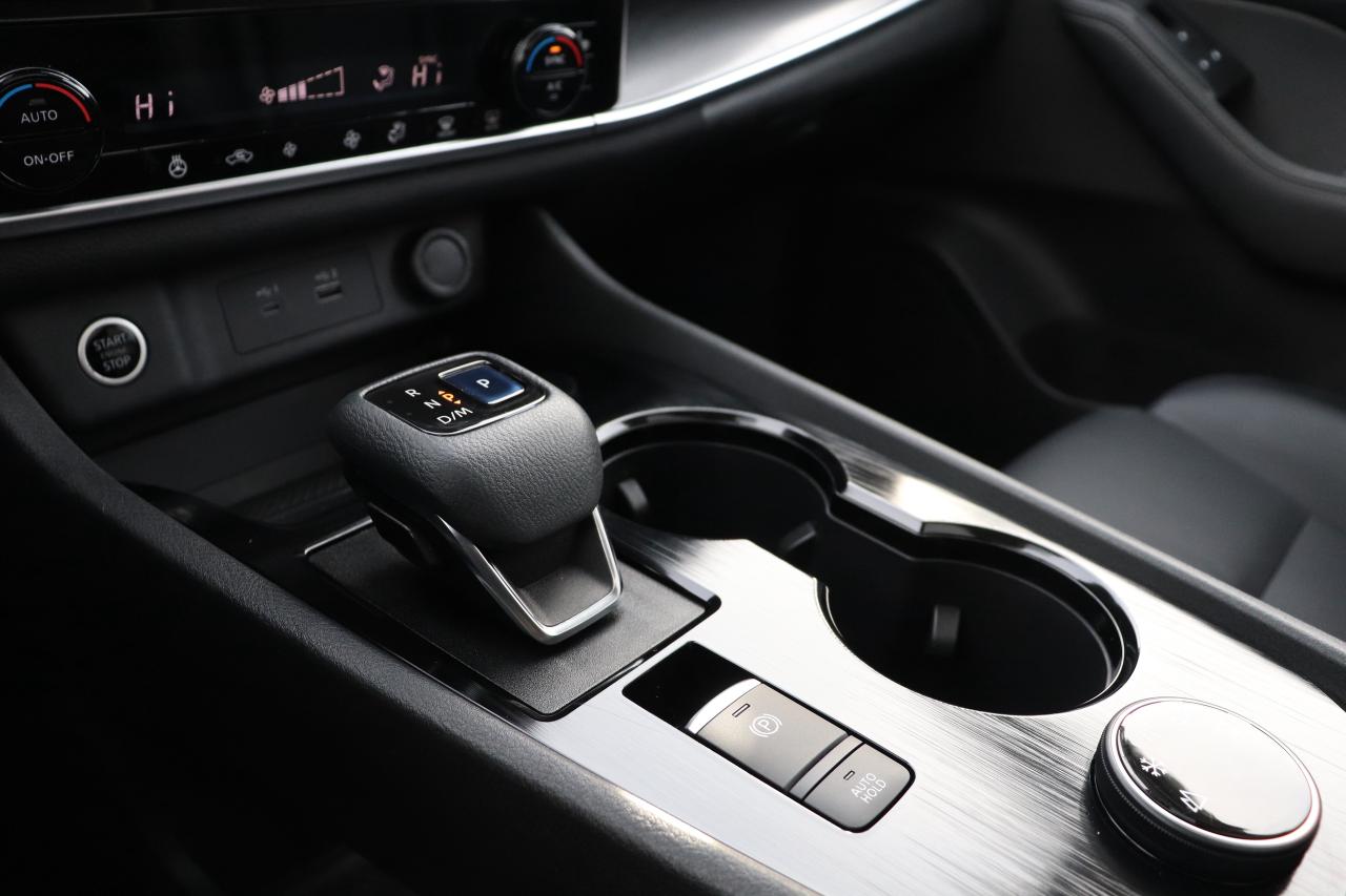 2021 Nissan Rogue SV PREMIUM PACKAGE 1 OWNER NO ACCIDENTS Photo