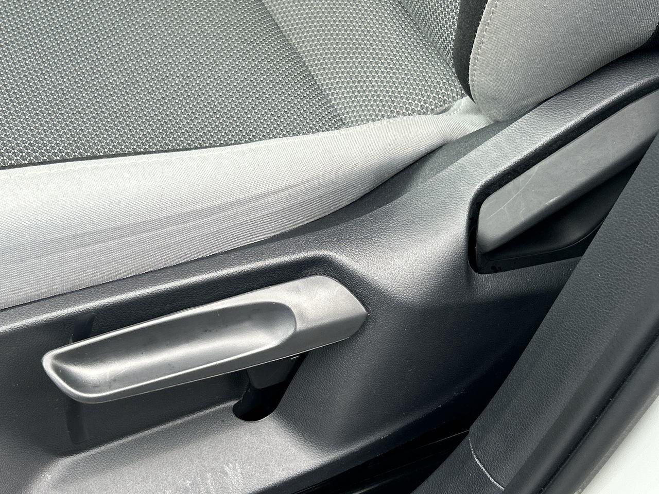 2023 Volkswagen Taos Trendline 1.5T 7sp at DSG w/ Tip 4M Alloy Wheels Photo