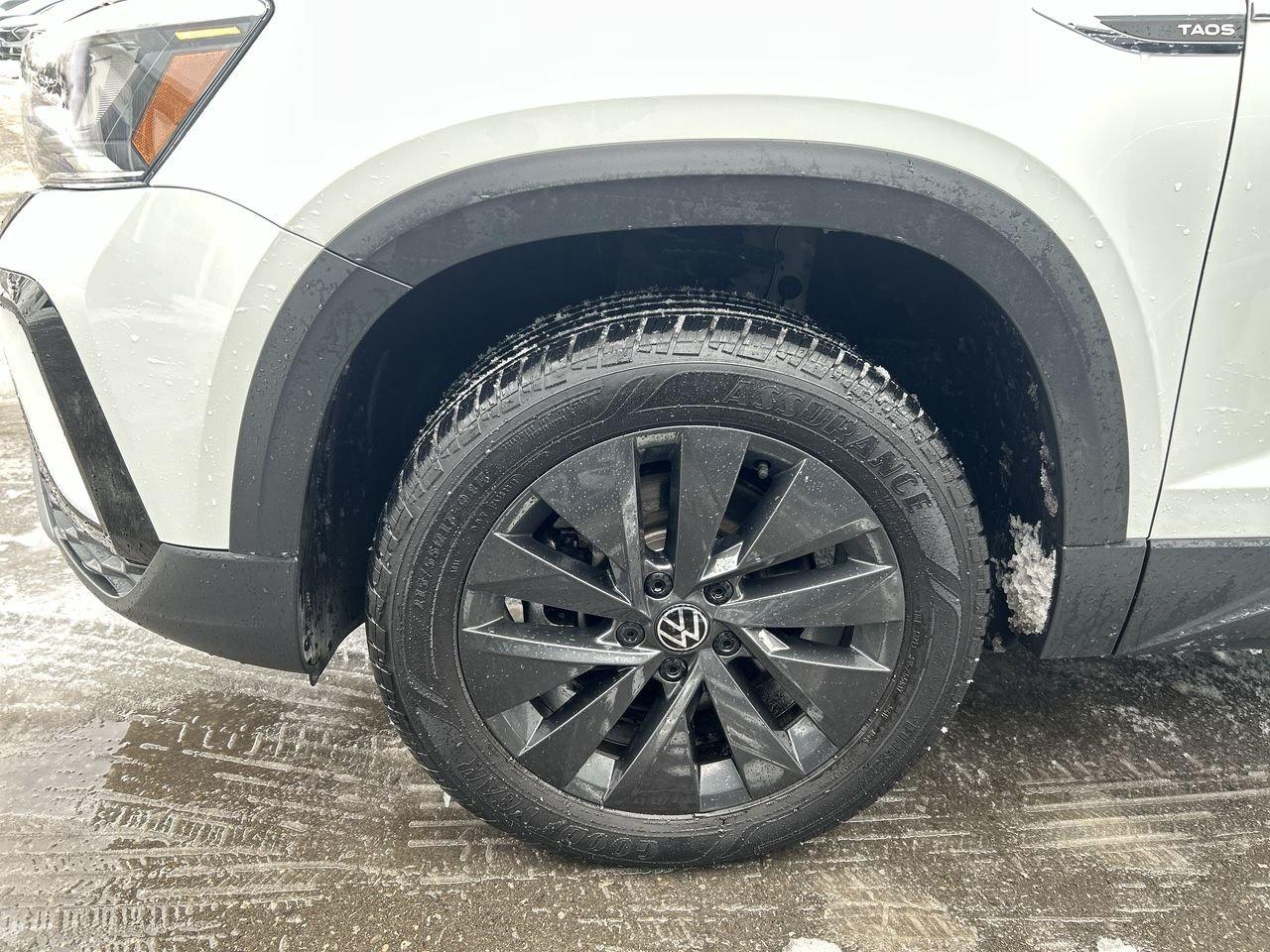 2023 Volkswagen Taos Trendline 1.5T 7sp at DSG w/ Tip 4M Alloy Wheels Photo