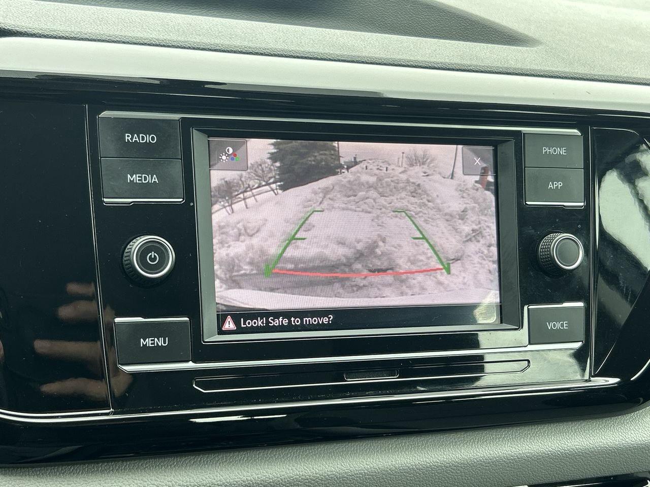 2023 Volkswagen Taos Trendline 1.5T 7sp at DSG w/ Tip 4M Alloy Wheels Photo