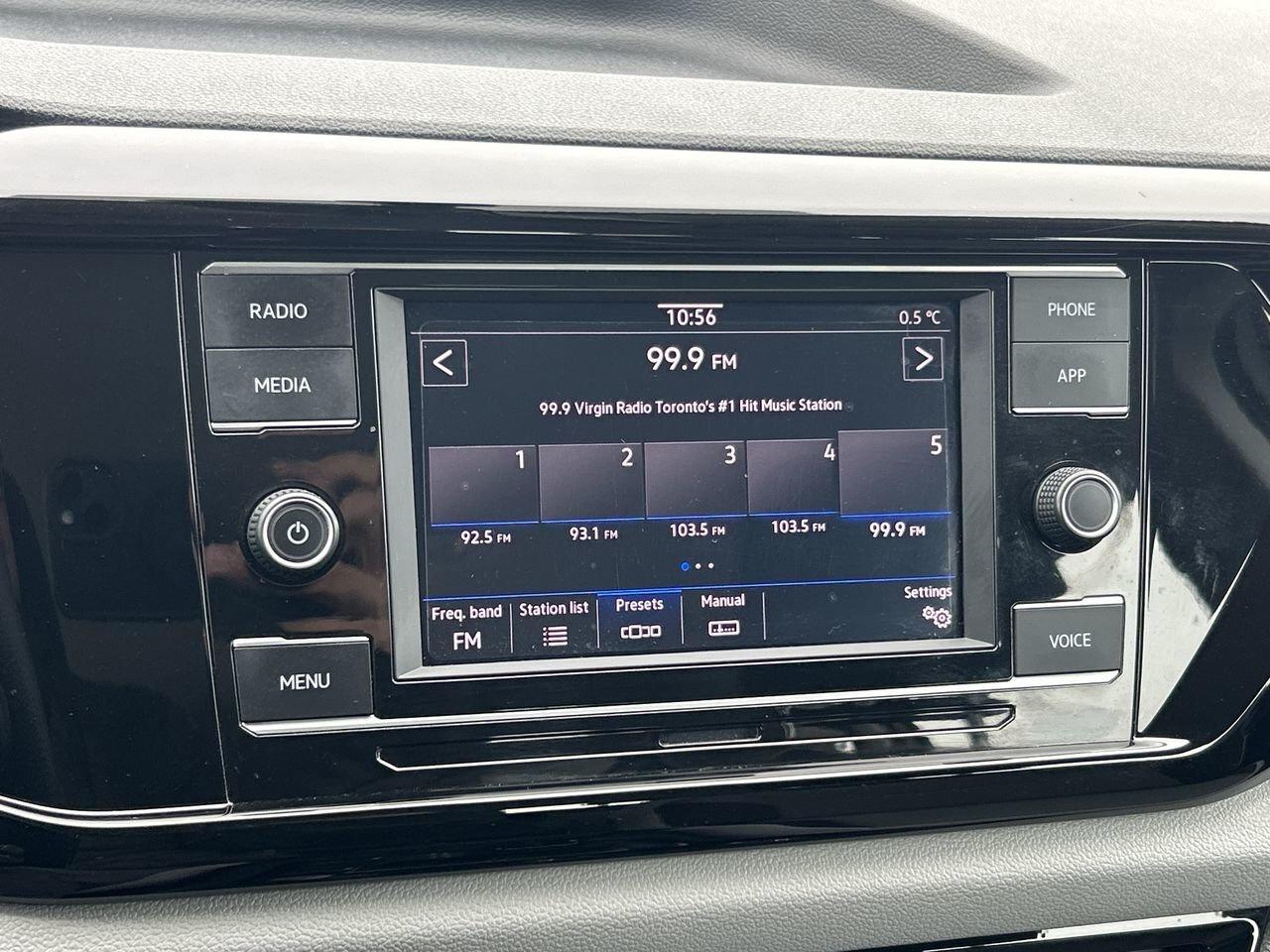 2023 Volkswagen Taos Trendline 1.5T 7sp at DSG w/ Tip 4M Alloy Wheels Photo