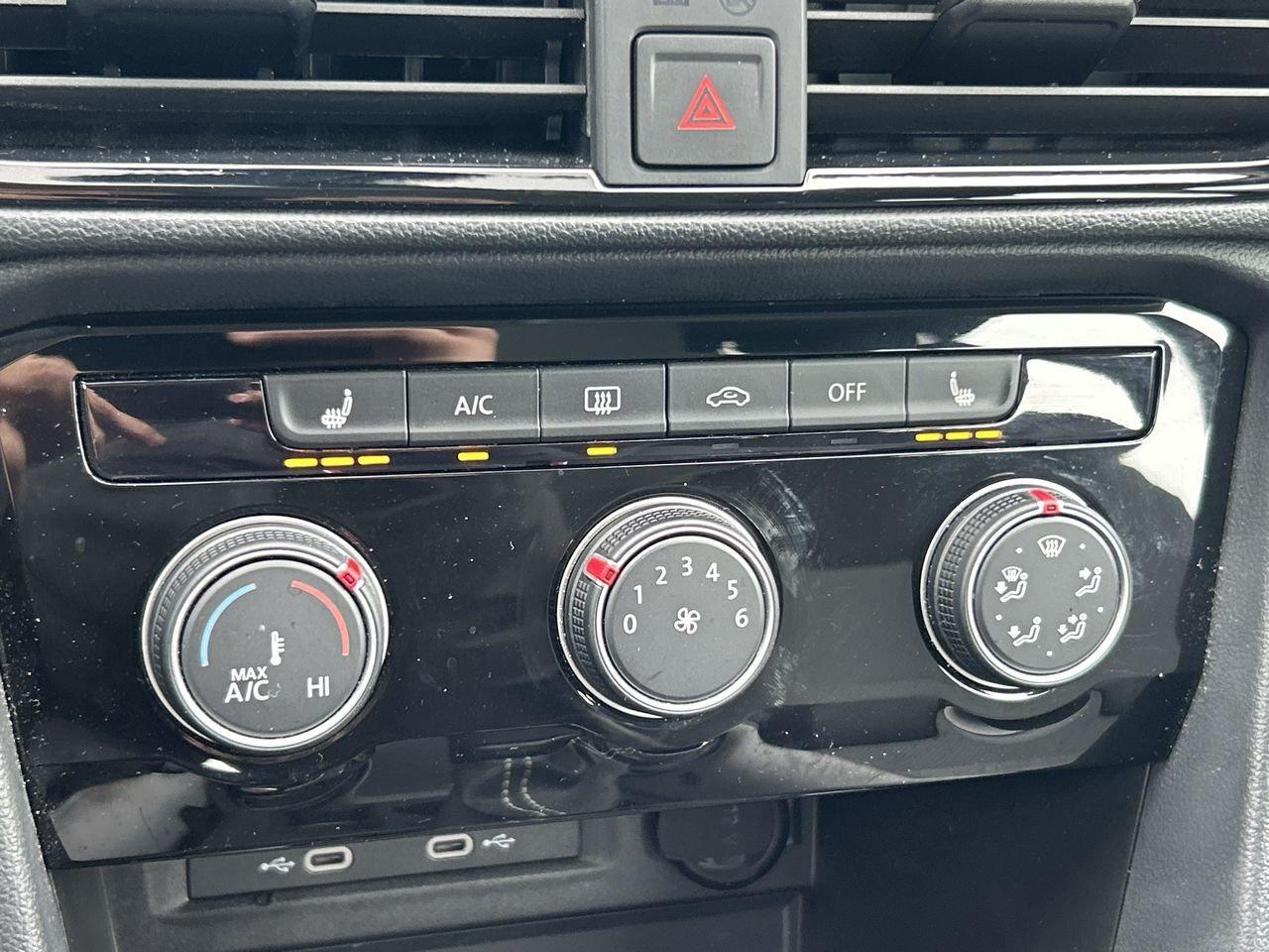 2023 Volkswagen Taos Trendline 1.5T 7sp at DSG w/ Tip 4M Alloy Wheels Photo