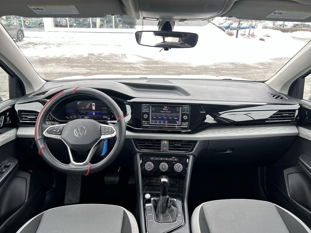 2023 Volkswagen Taos Trendline 1.5T 7sp at DSG w/ Tip 4M Alloy Wheels Photo